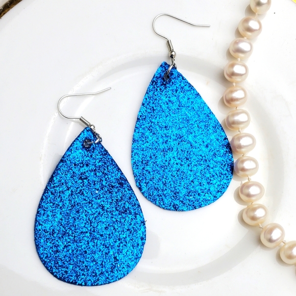 💫5/$25 Glitter Blue Teardrop Earrings - Picture 2 of 3